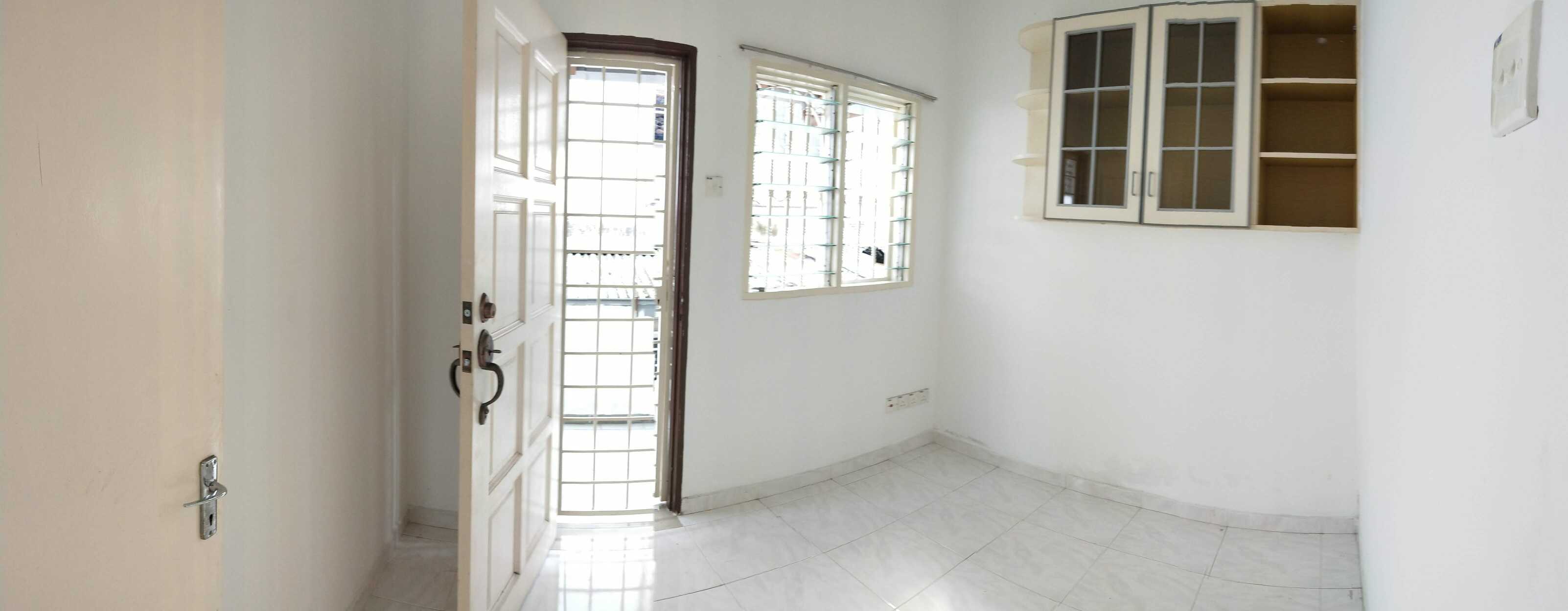 Rent Double Storey Home with Zero Deposit 2 room Landed for rent in