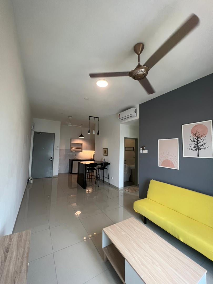 Rent Parkland Residence with Zero Deposit 2 room Highrise for rent in