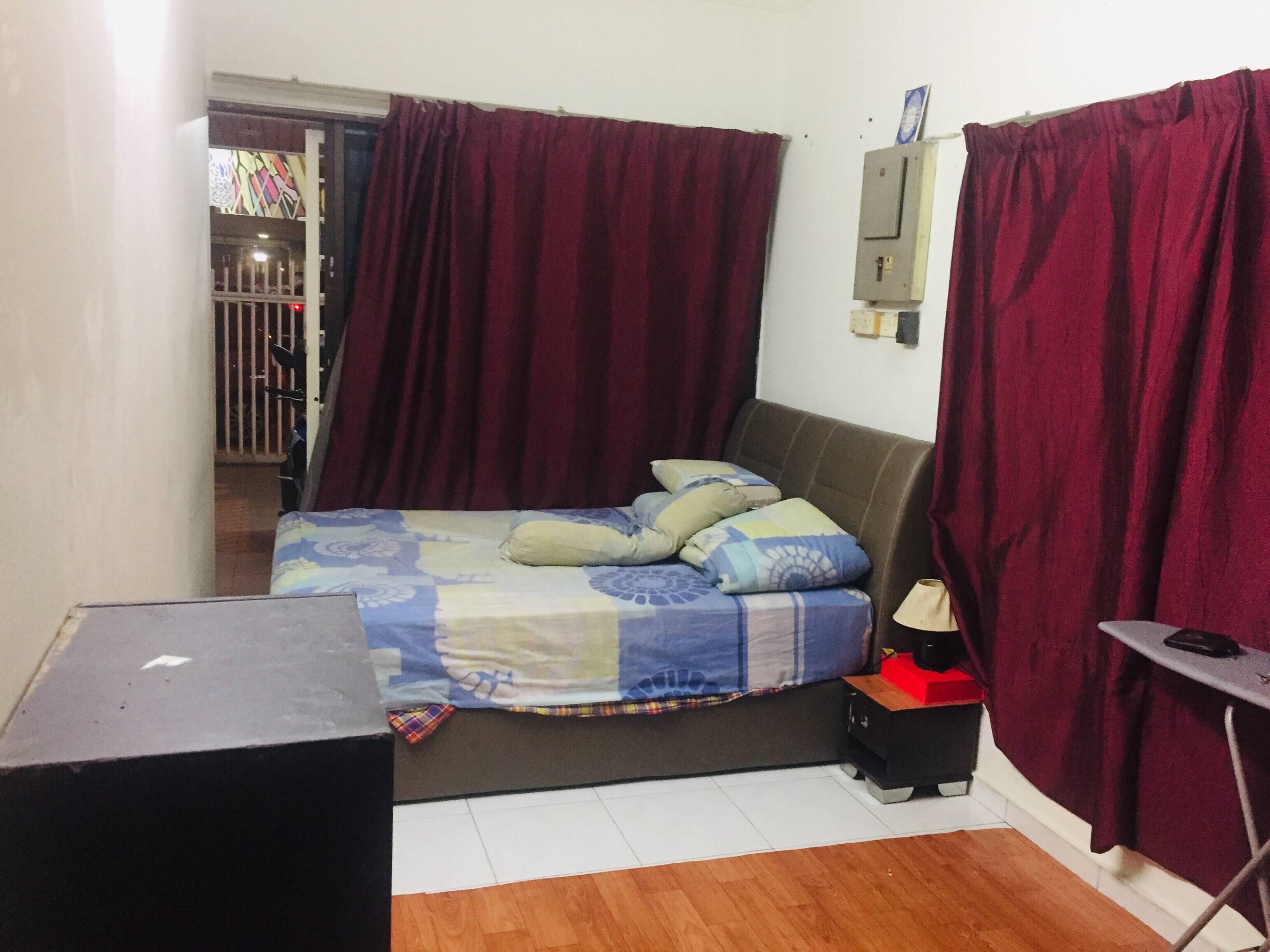 Rent Taman Berkeley, Klang with Zero Deposit Room for rent in , , Malaysia. Book a 360 virtual