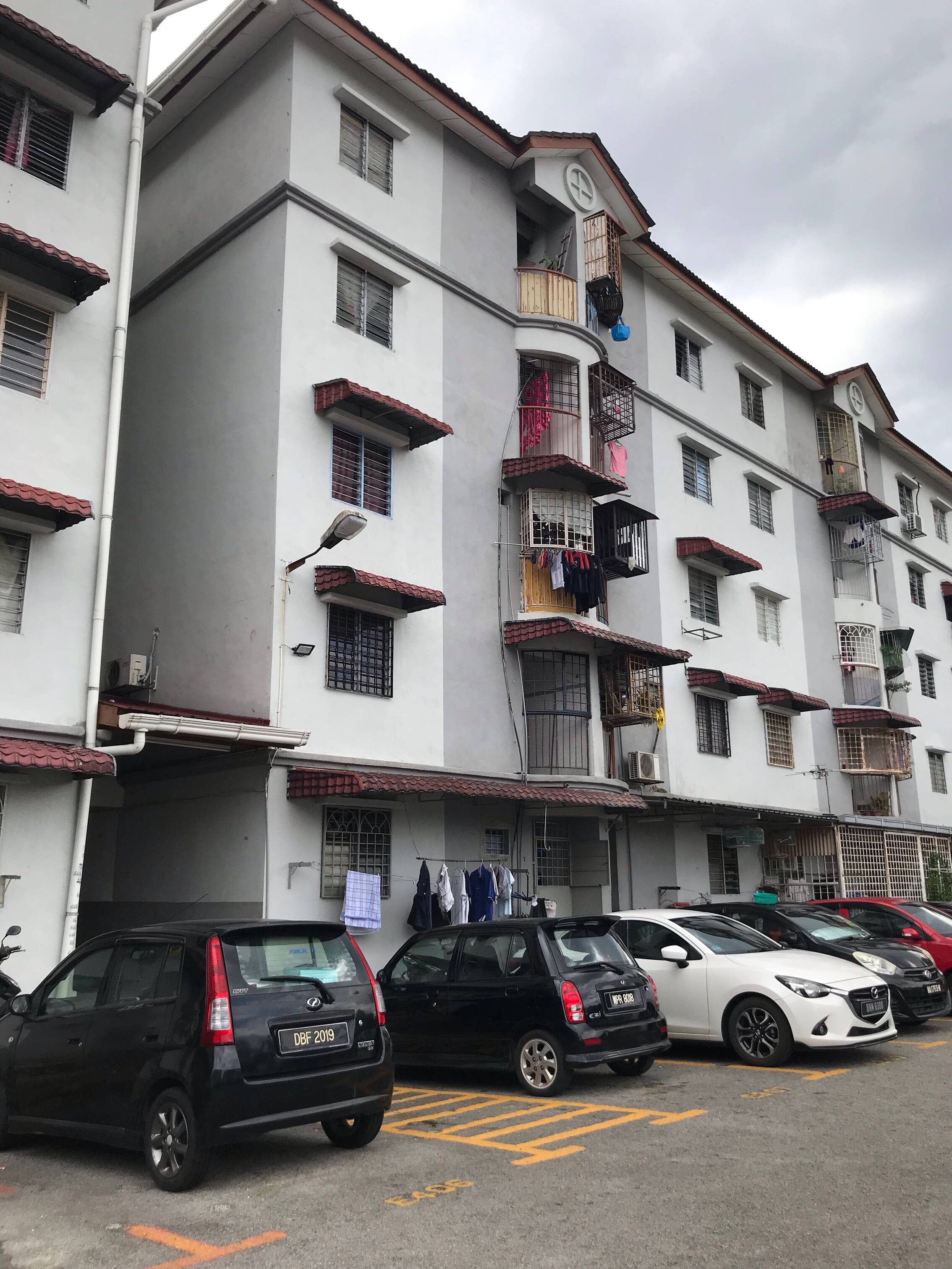 Rent Taman Mawar Flat with Zero Deposit - 3 room Highrise for rent in ...