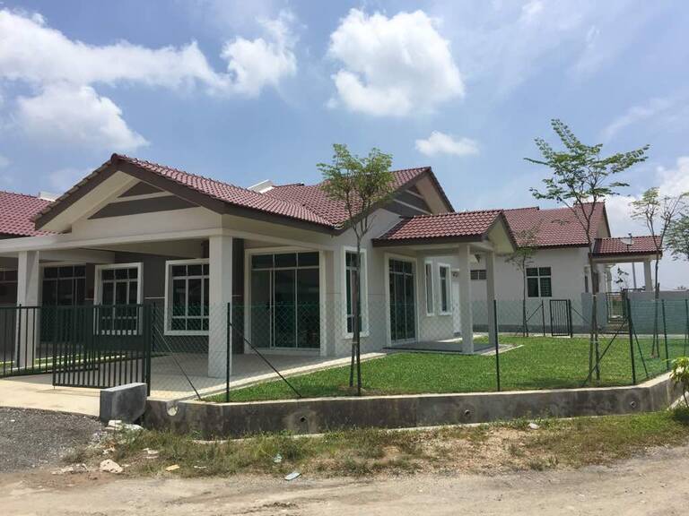 Corner Lot Mampu Milik Paya Rumput Indah Available To Rent Rent House On Speedhome