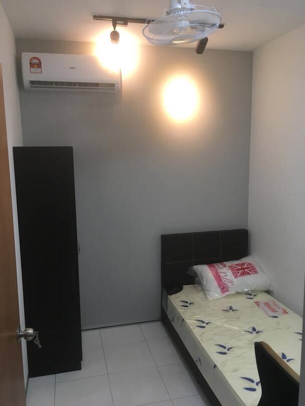 Rent Avenue Crest, Shah Alam with Zero Deposit Room for rent in