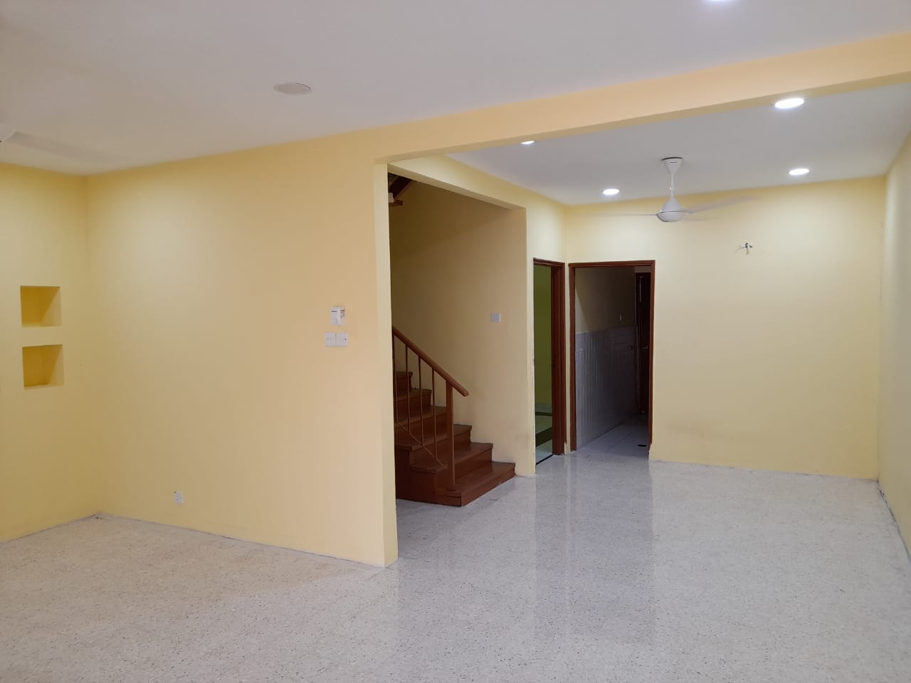 Rent Taman Kajang Jaya Double Storey with Zero Deposit 4 room