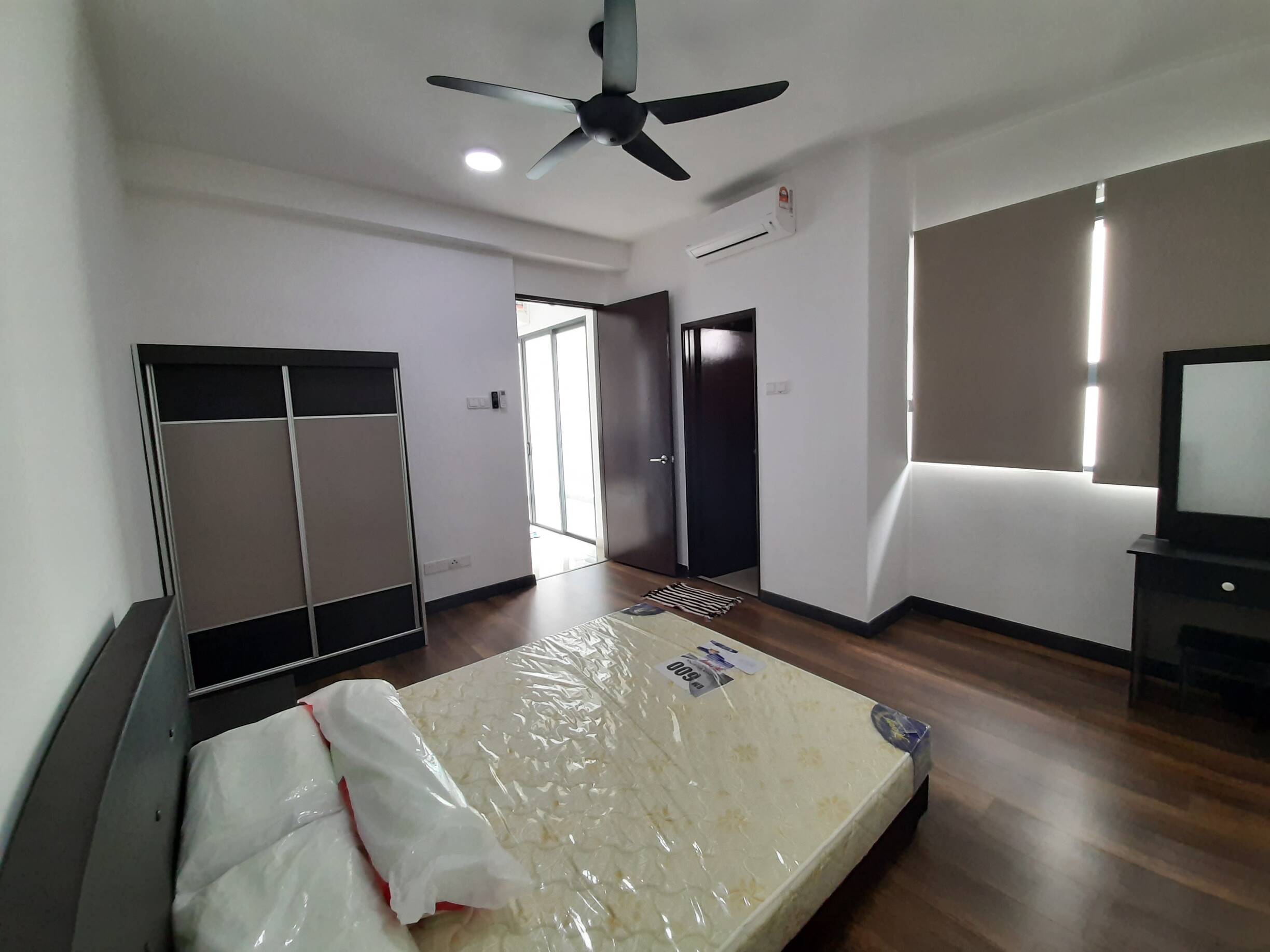Rent Symphony Tower, Balakong with Zero Deposit Room for rent in