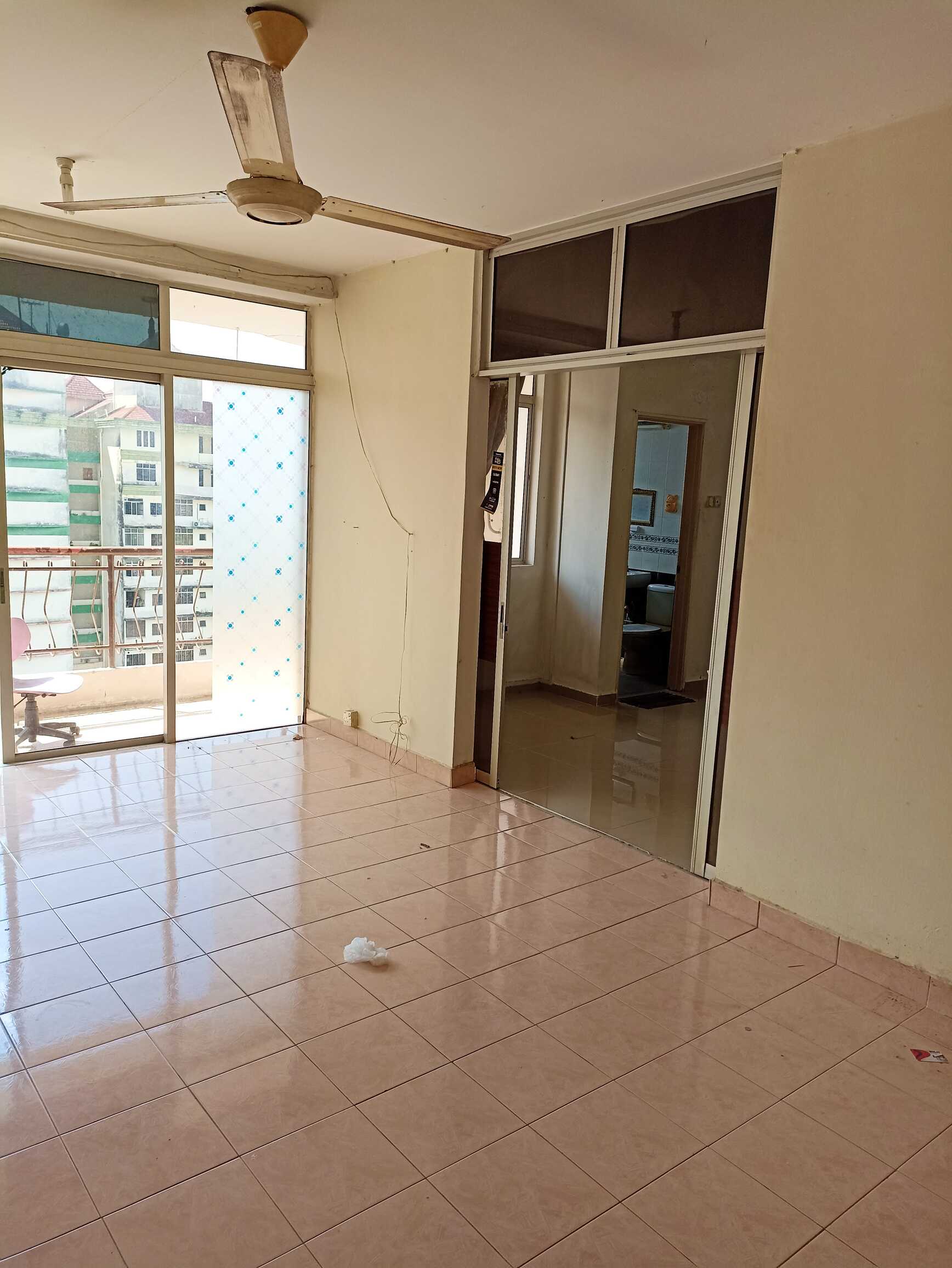 Rent Venice Hill Tower 9 with Zero Deposit Highrise for rent in
