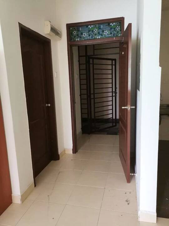 Rent Villa Park, Seri Kembangan with Zero Deposit 4 room Landed for