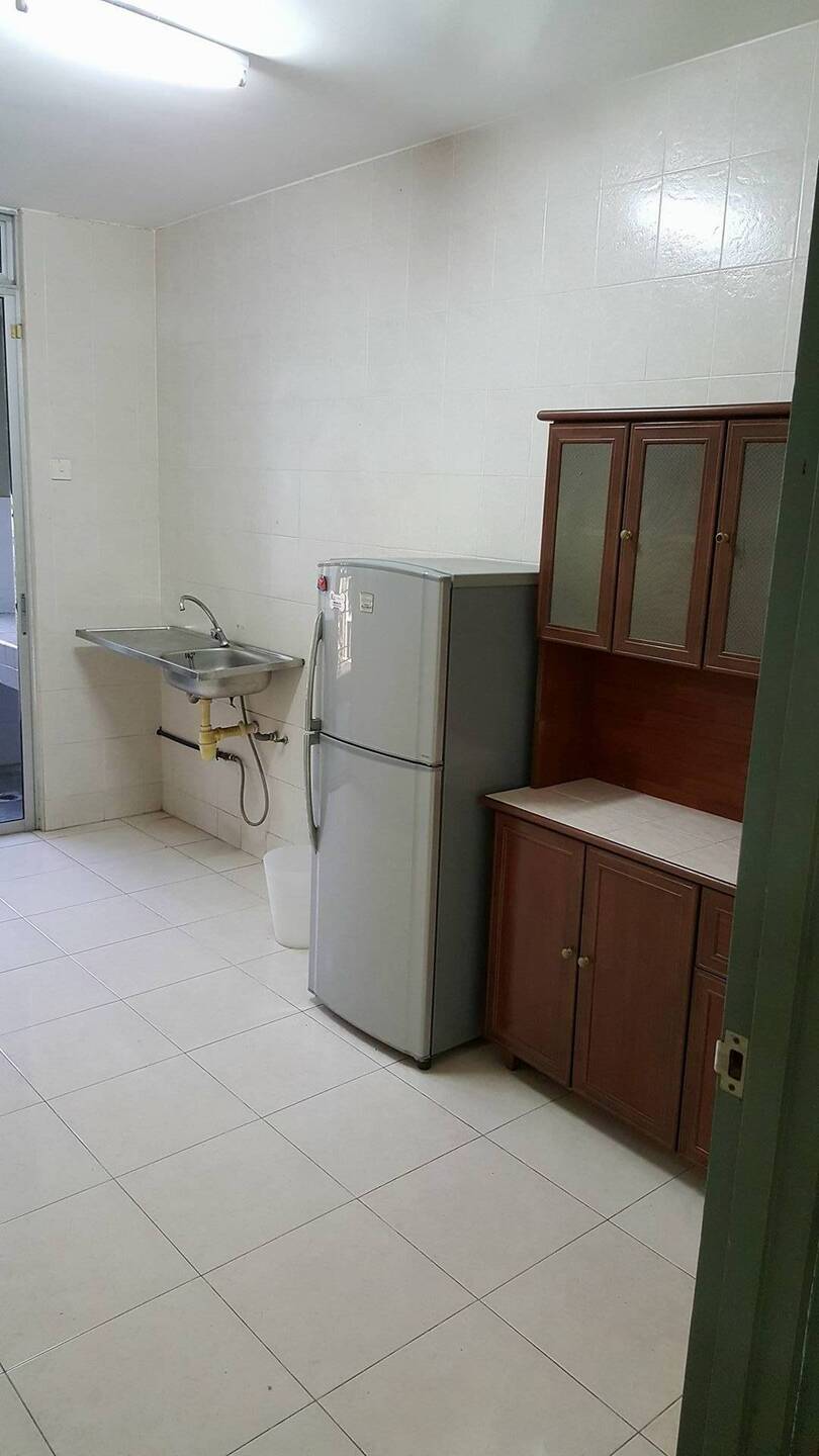 Rent Cyberia SmartHomes (next to MMU) near D pulze with Zero Deposit 4 room Landed for rent in