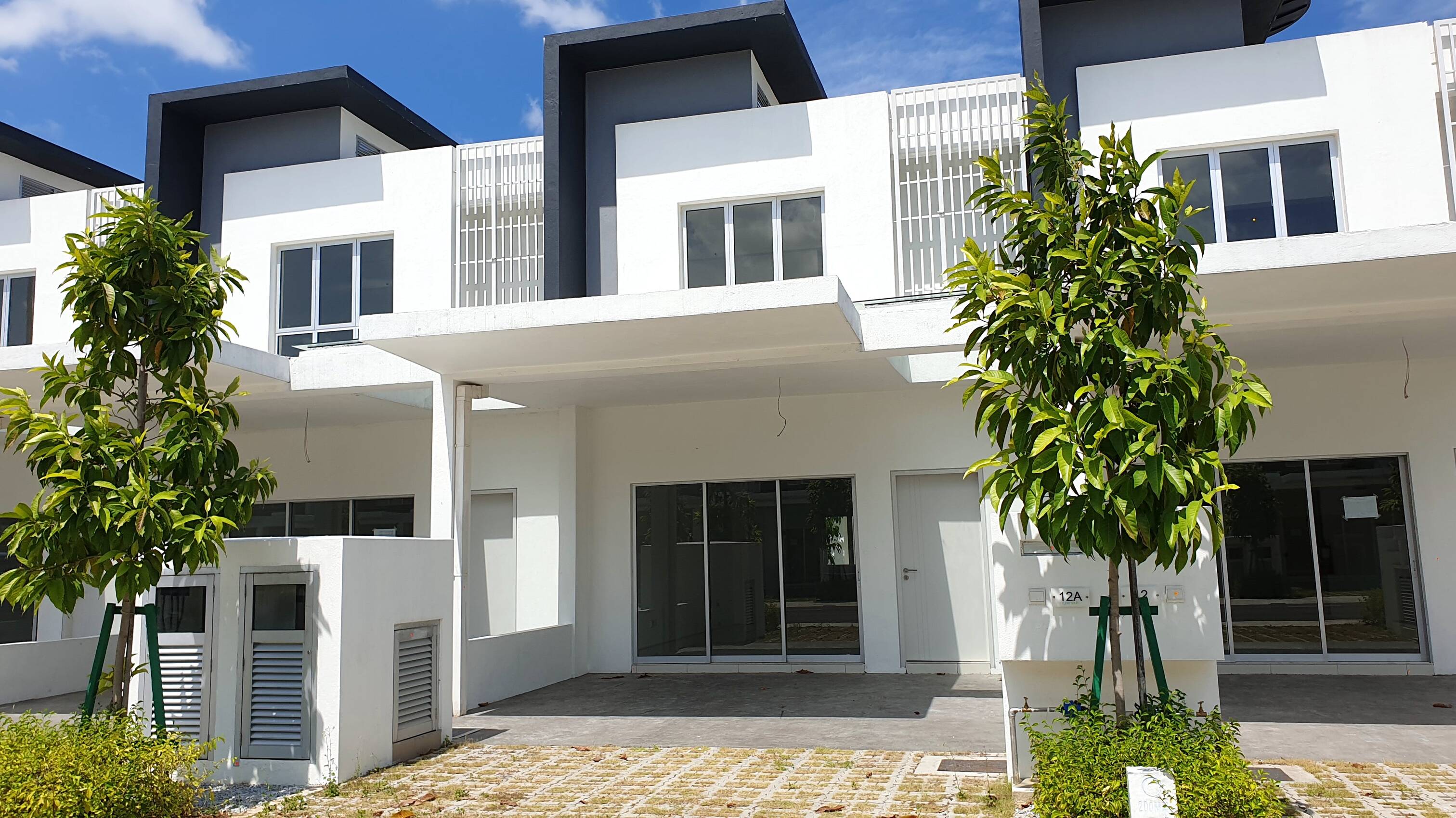 Casa Green Cybersouth 24hr security and Clubhouse available to rent