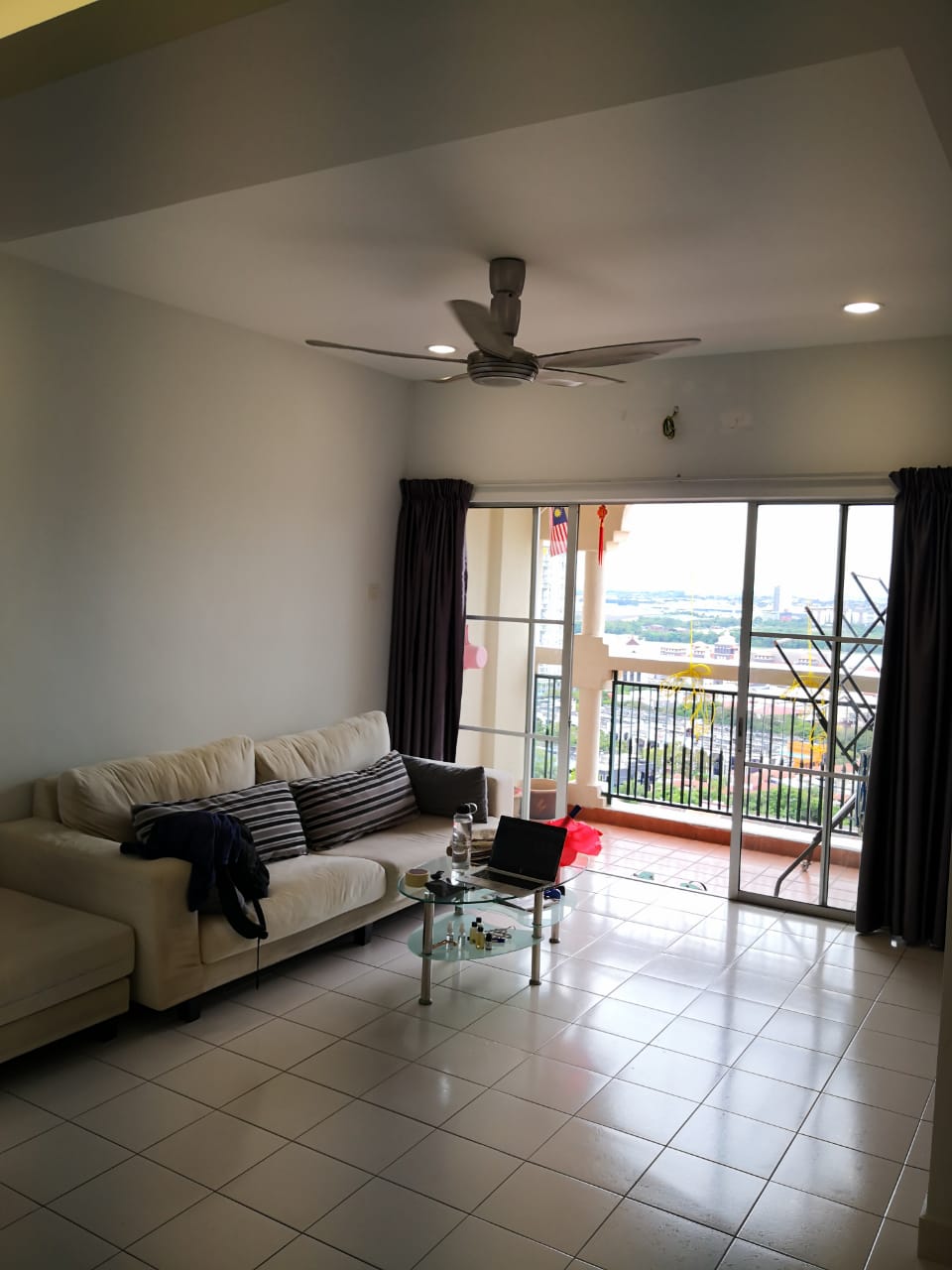 Rent La vista Condominiums with Zero Deposit 3 room Highrise for rent