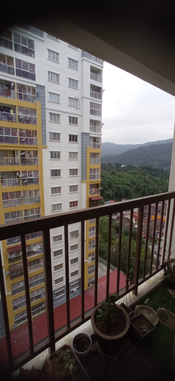 Rent Lakeview Apartment, Batu Caves with Zero Deposit 3 room Highrise
