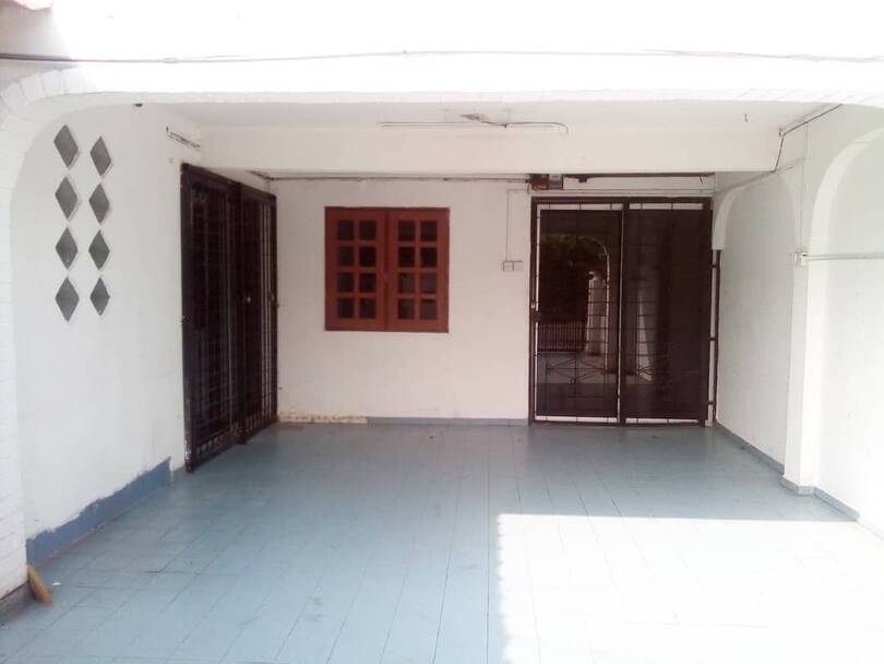 Rent 2 storey cluster home with Zero Deposit 4 room Landed for rent