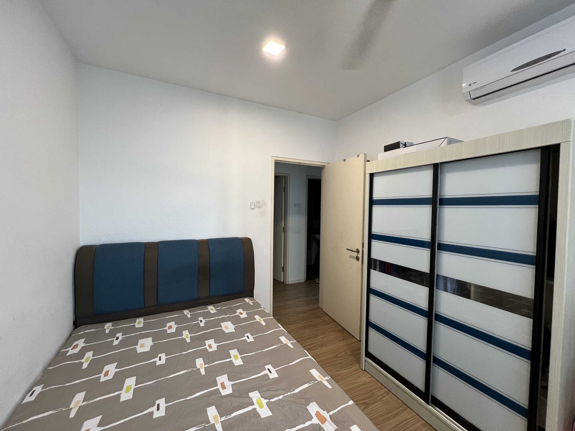 Rent LakeFront Residence, Cyberjaya with Zero Deposit 4 room Highrise