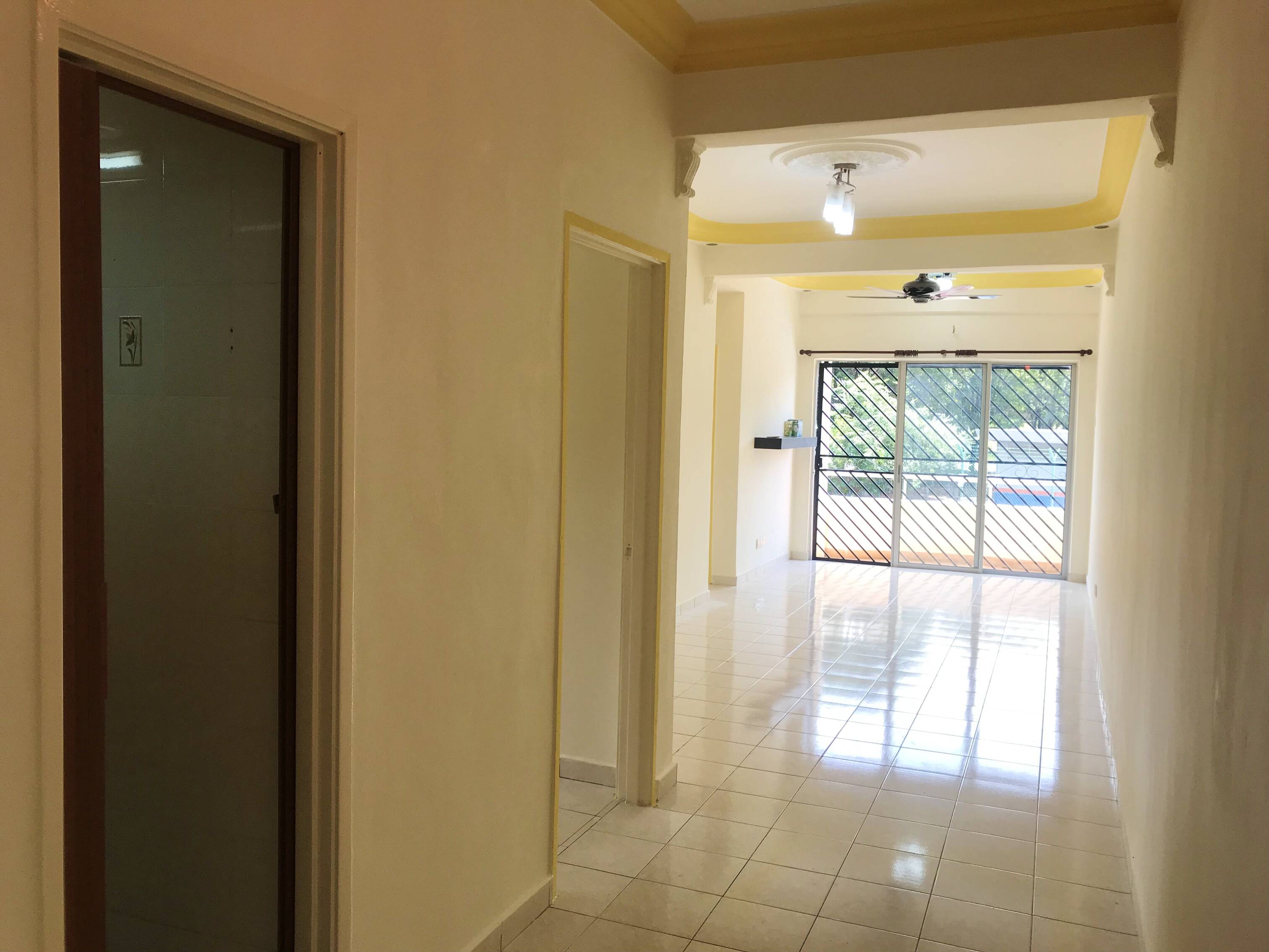 Rent RIA PRIMA APARTMENT with Zero Deposit 3 room Highrise for rent
