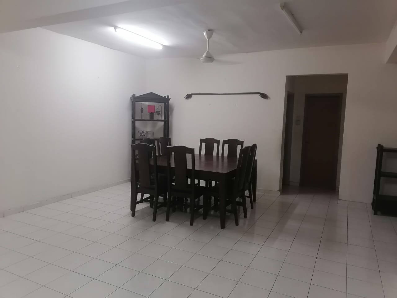 Rent Taman Desa Kolej, Nilai with Zero Deposit 4 room Landed for rent
