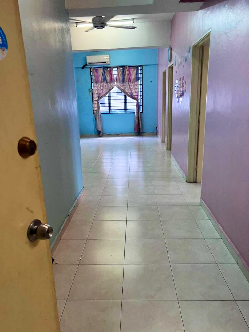 Rent Taman Setia Balakong Apartment with Zero Deposit 3 room Highrise